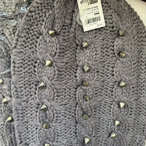 Charlotte Russe 2 Hats - Picture 3 of 4